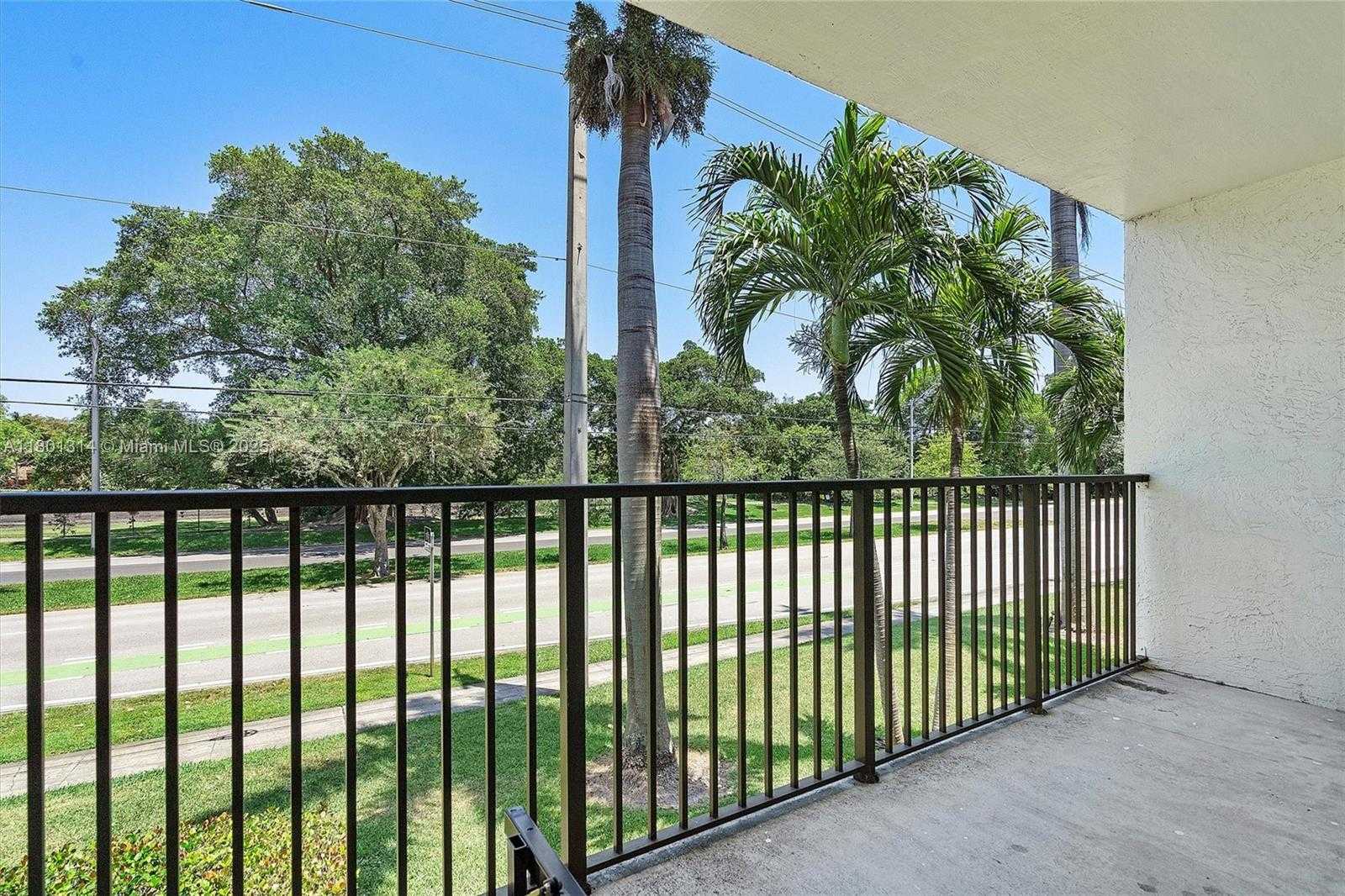 Small Image of 530 SOUTH PARK RD #23-11, Hollywood Number 26