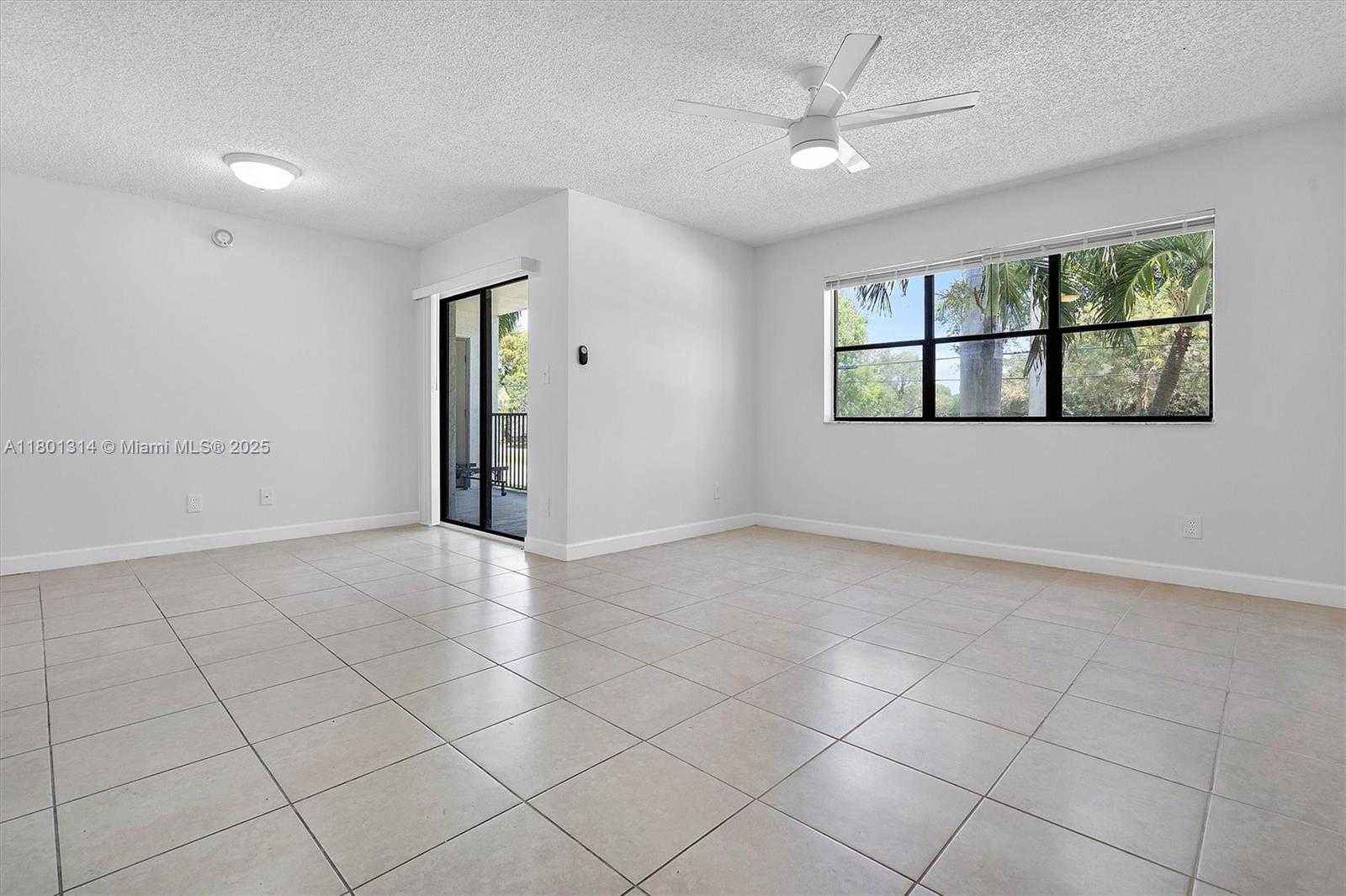 Small Image of 530 SOUTH PARK RD #23-11, Hollywood Number 4
