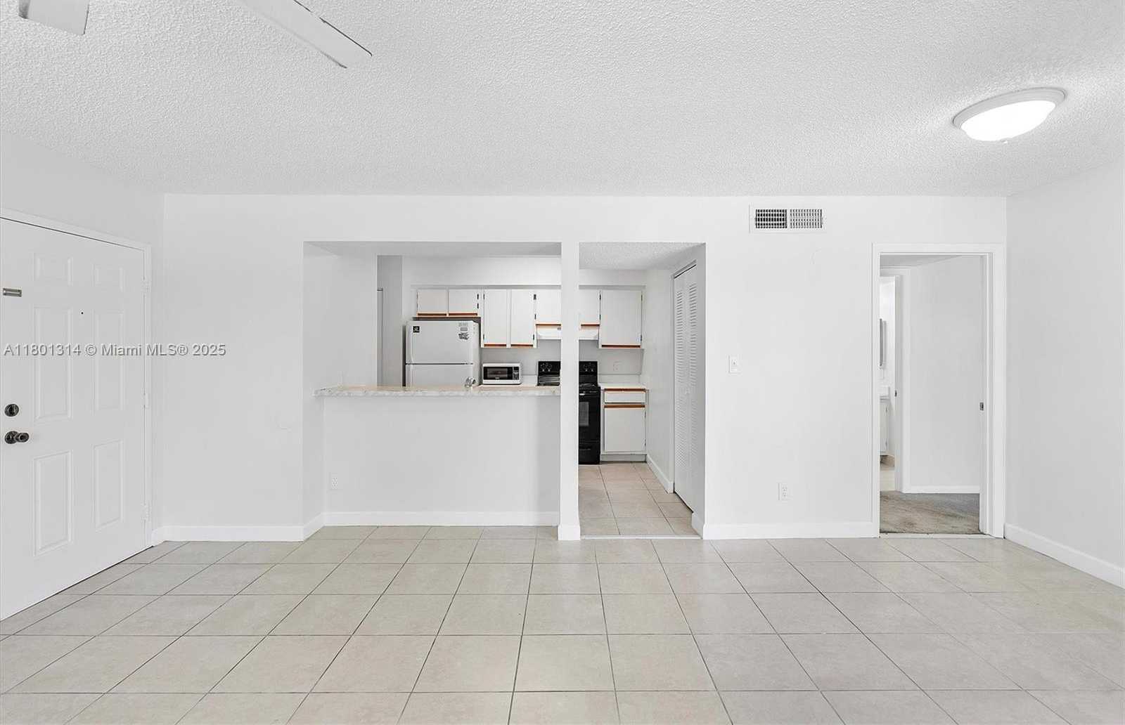 Small Image of 530 SOUTH PARK RD #23-11, Hollywood Number 9