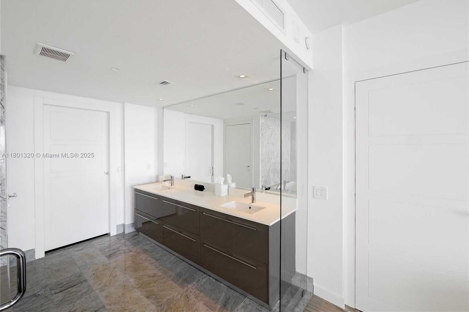 Small Image of 3131 NORTH EAST 7TH AVE #3606, Miami Number 22