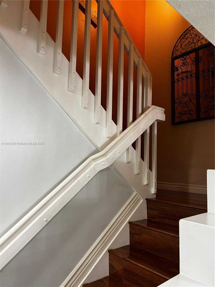 Small Image of 6014 SOUTH WEST 162ND PL, Miami Number 10