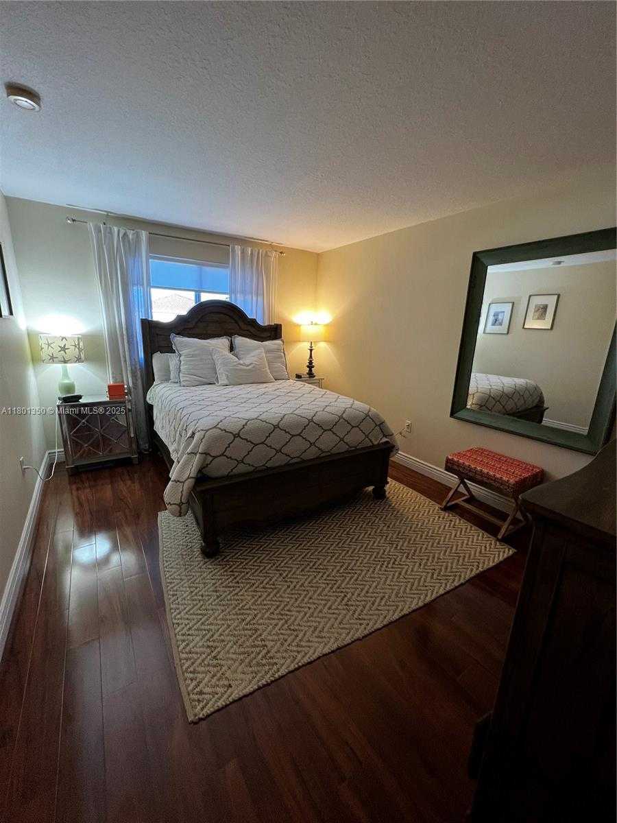 Small Image of 6014 SOUTH WEST 162ND PL, Miami Number 15