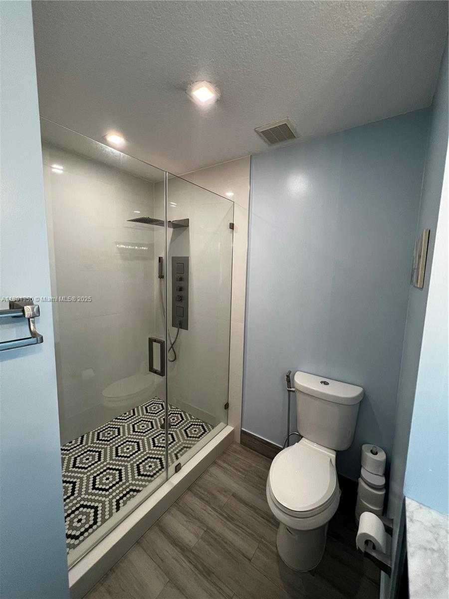 Small Image of 6014 SOUTH WEST 162ND PL, Miami Number 17