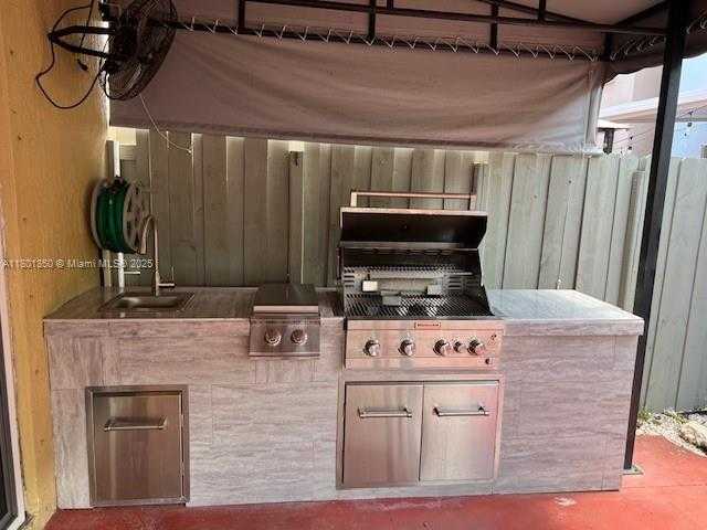 Small Image of 6014 SOUTH WEST 162ND PL, Miami Number 18