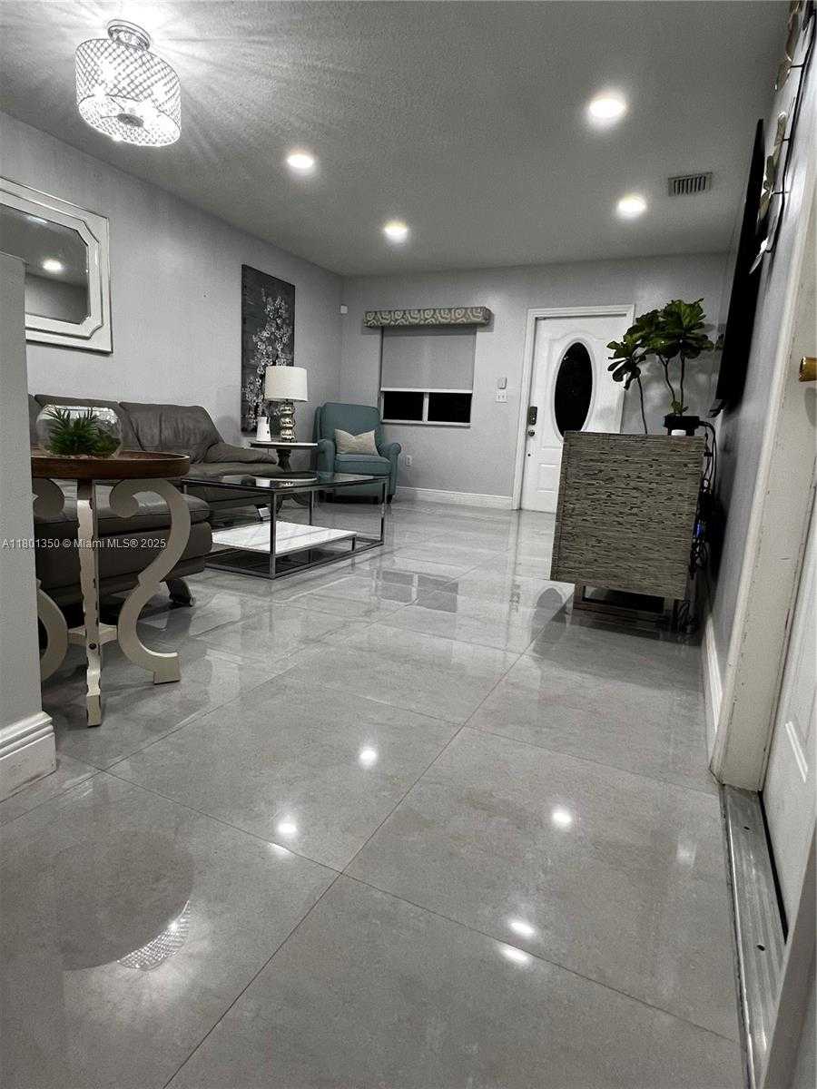 Small Image of 6014 SOUTH WEST 162ND PL, Miami Number 6