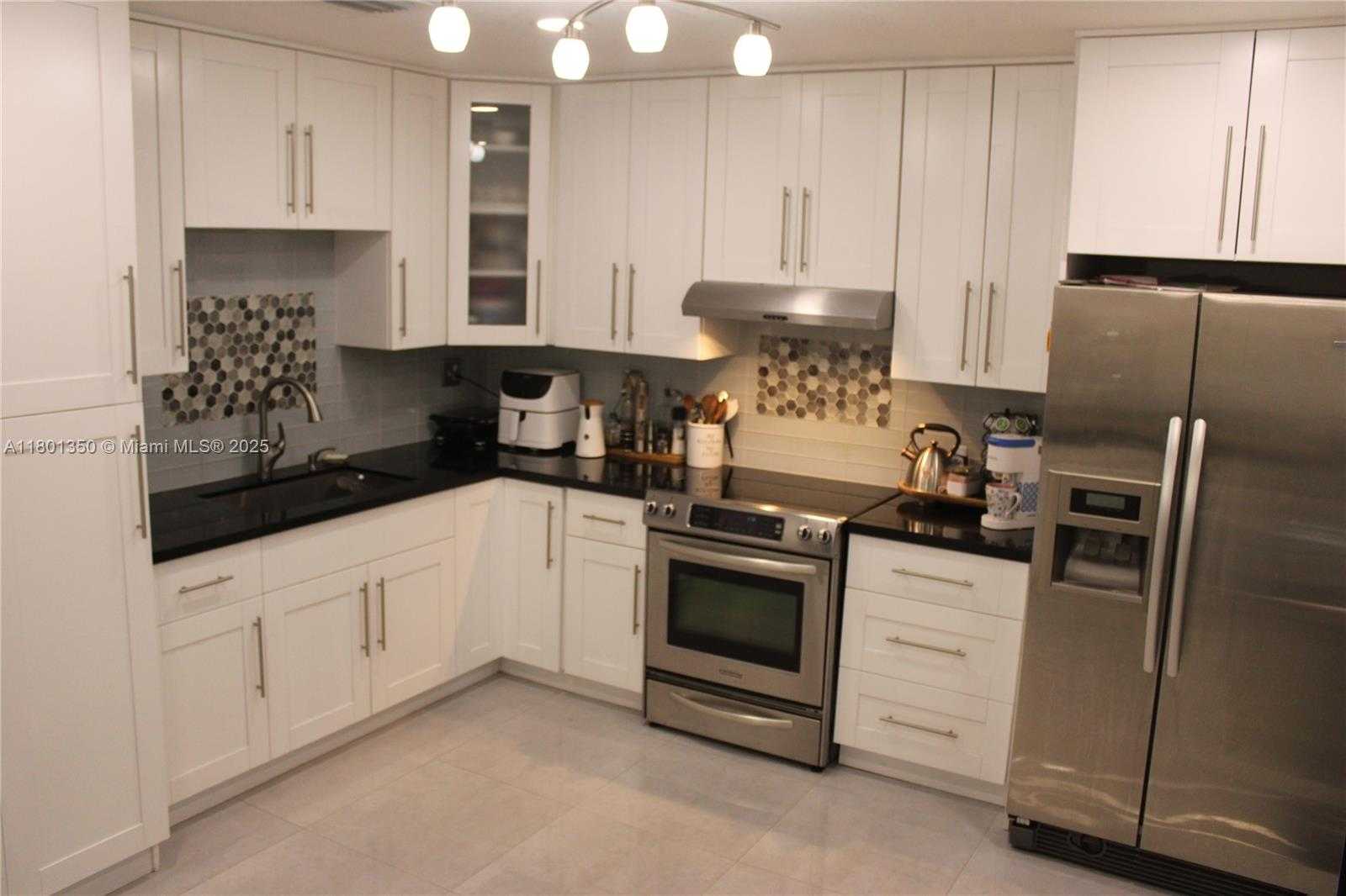 Small Image of 6014 SOUTH WEST 162ND PL, Miami Number 9