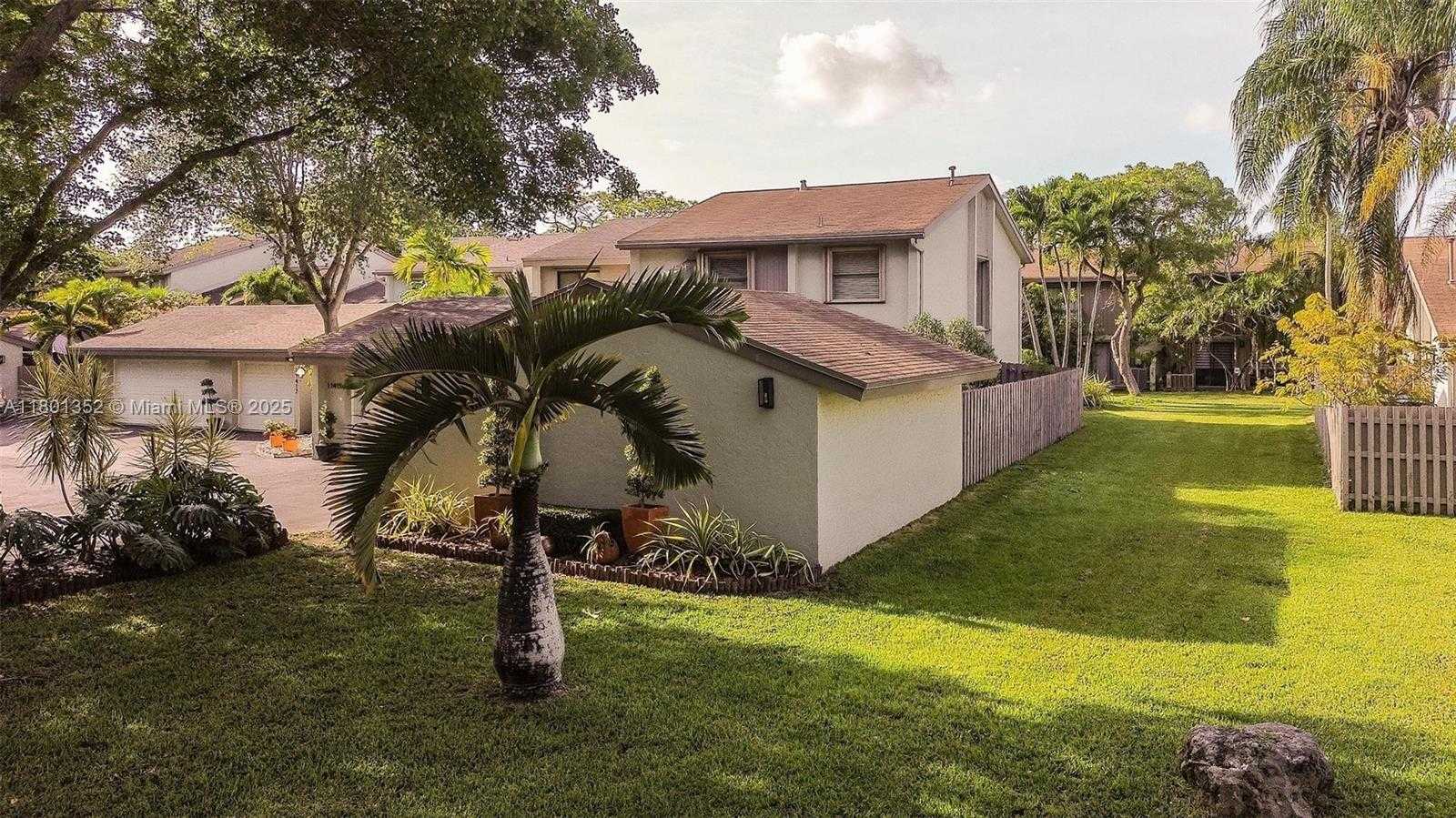 Small Image of 11413 SOUTH WEST 112TH ST, Miami Number 10