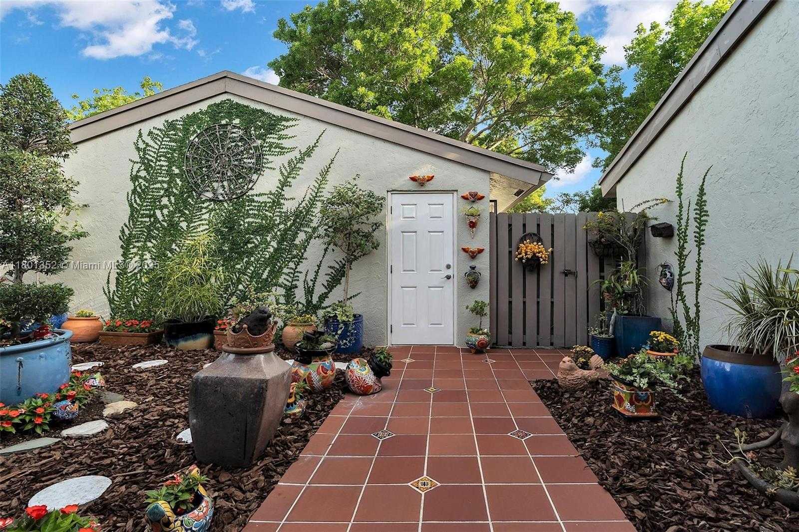 Small Image of 11413 SOUTH WEST 112TH ST, Miami Number 11