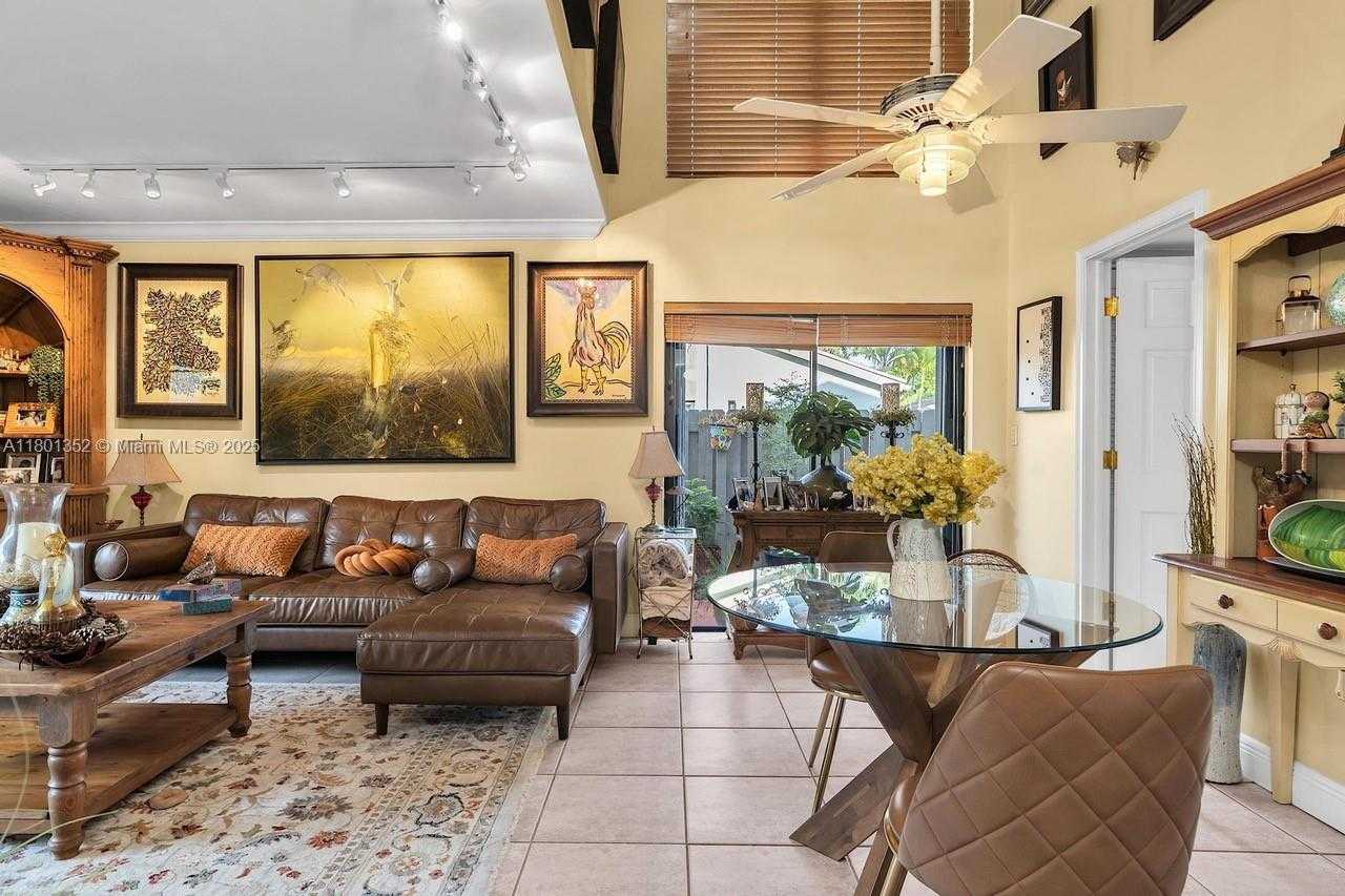 Small Image of 11413 SOUTH WEST 112TH ST, Miami Number 21
