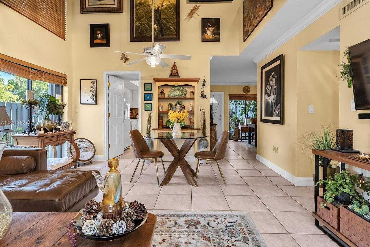 Small Image of 11413 SOUTH WEST 112TH ST, Miami Number 29