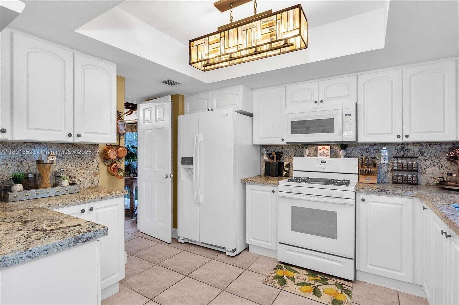 Small Image of 11413 SOUTH WEST 112TH ST, Miami Number 30