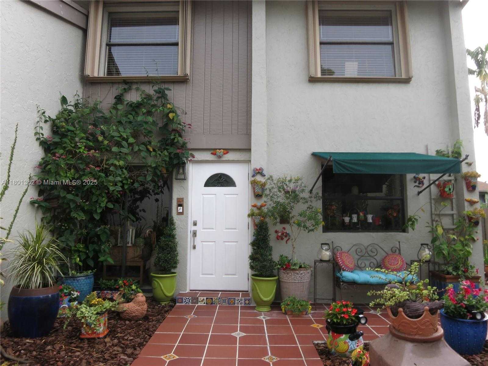 Small Image of 11413 SOUTH WEST 112TH ST, Miami Number 4