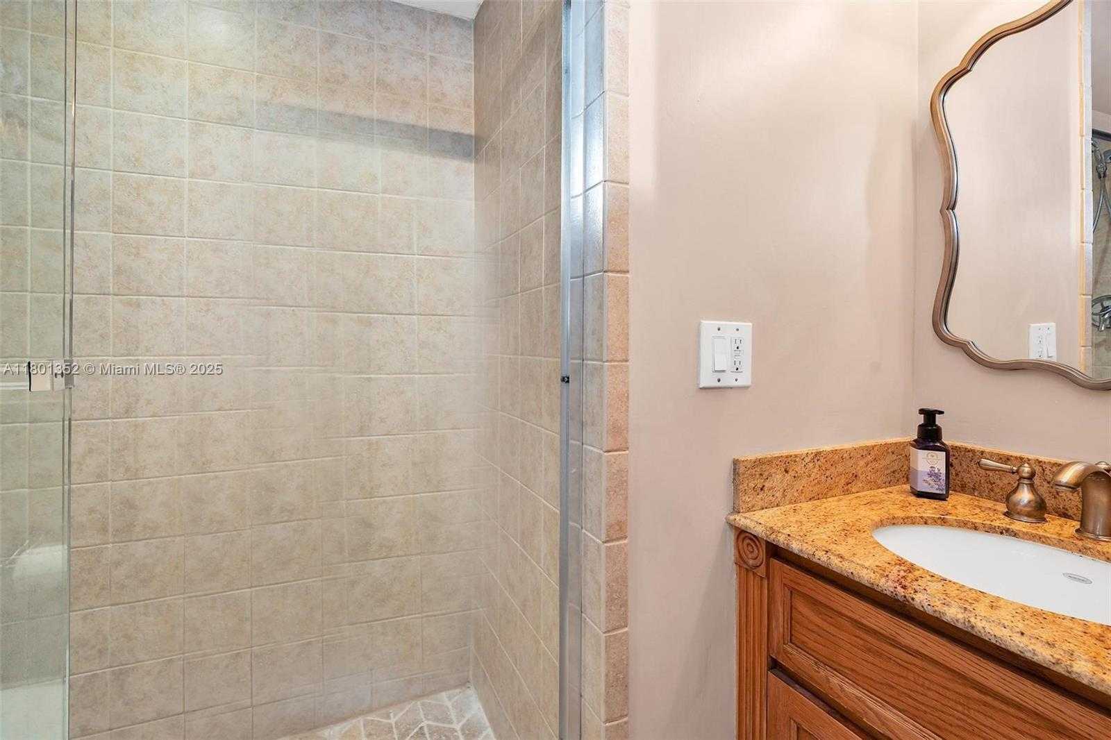 Small Image of 11413 SOUTH WEST 112TH ST, Miami Number 49