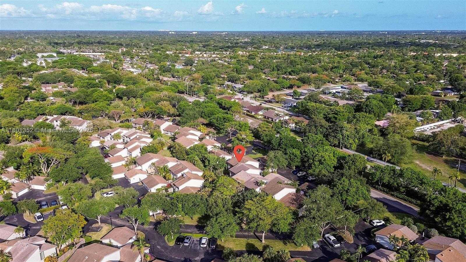 Small Image of 11413 SOUTH WEST 112TH ST, Miami Number 57
