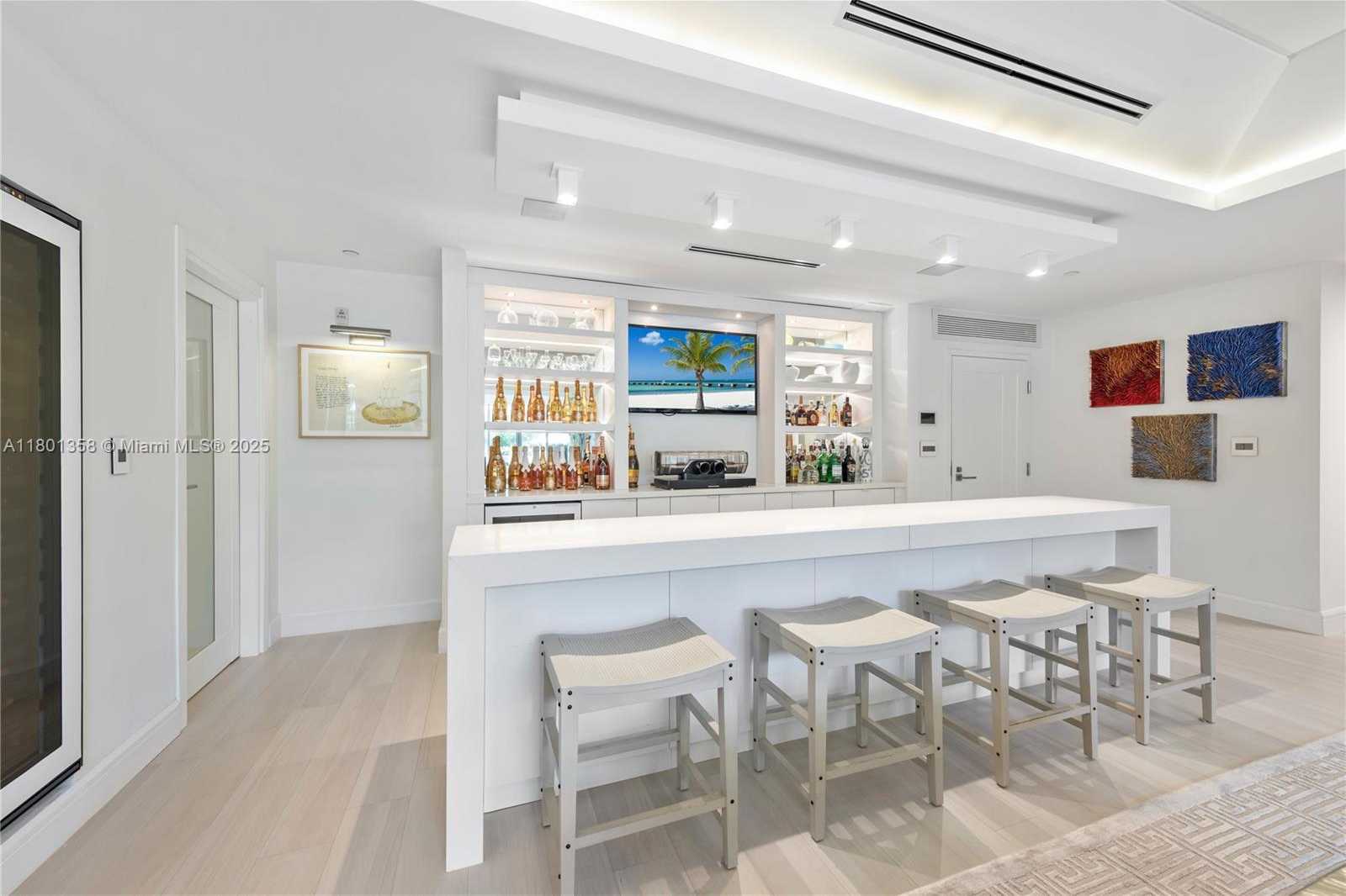 Small Image of 125 OCEAN DR #U-0203, Miami Beach Number 21