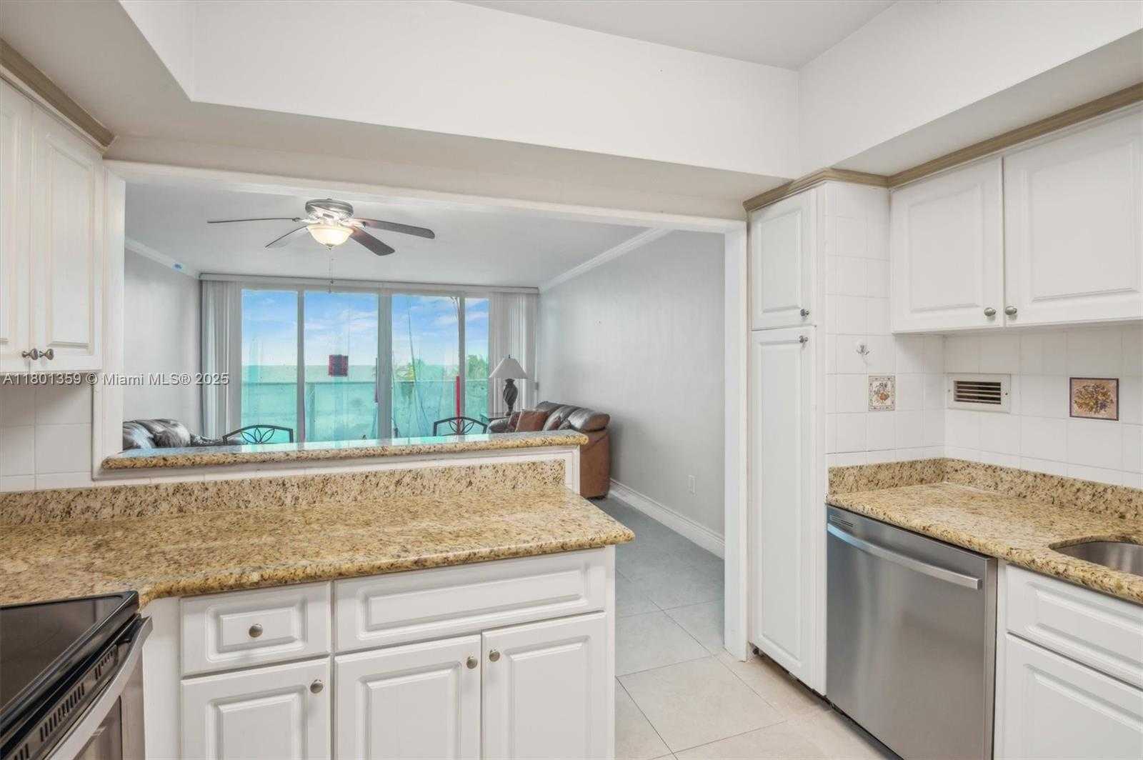 Small Image of 3505 SOUTH OCEAN DR #420, Hollywood Number 6