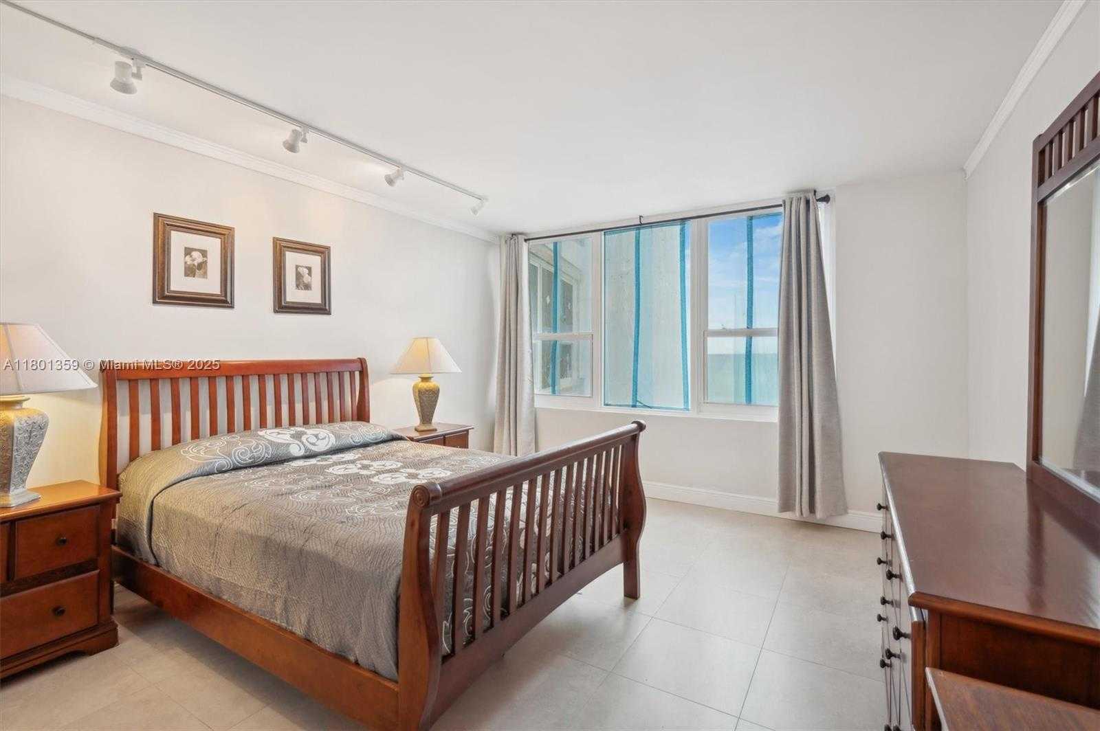 Small Image of 3505 SOUTH OCEAN DR #420, Hollywood Number 7