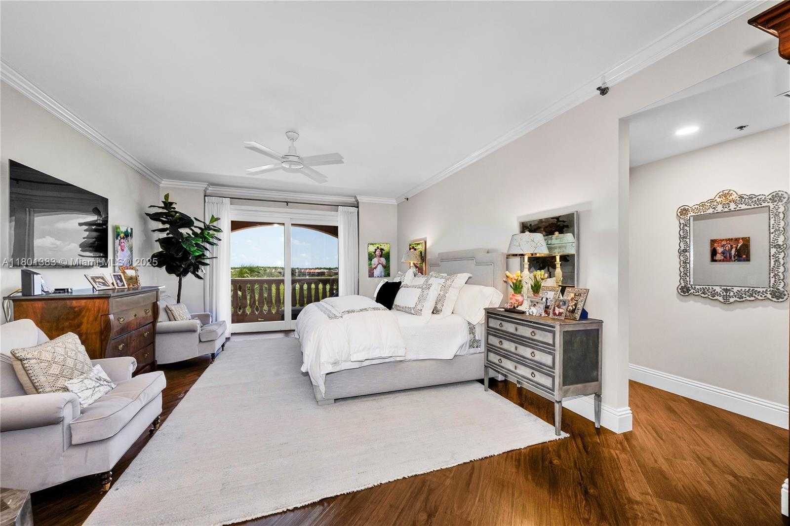 Small Image of 13647 DEERING BAY DR #142, Coral Gables Number 17