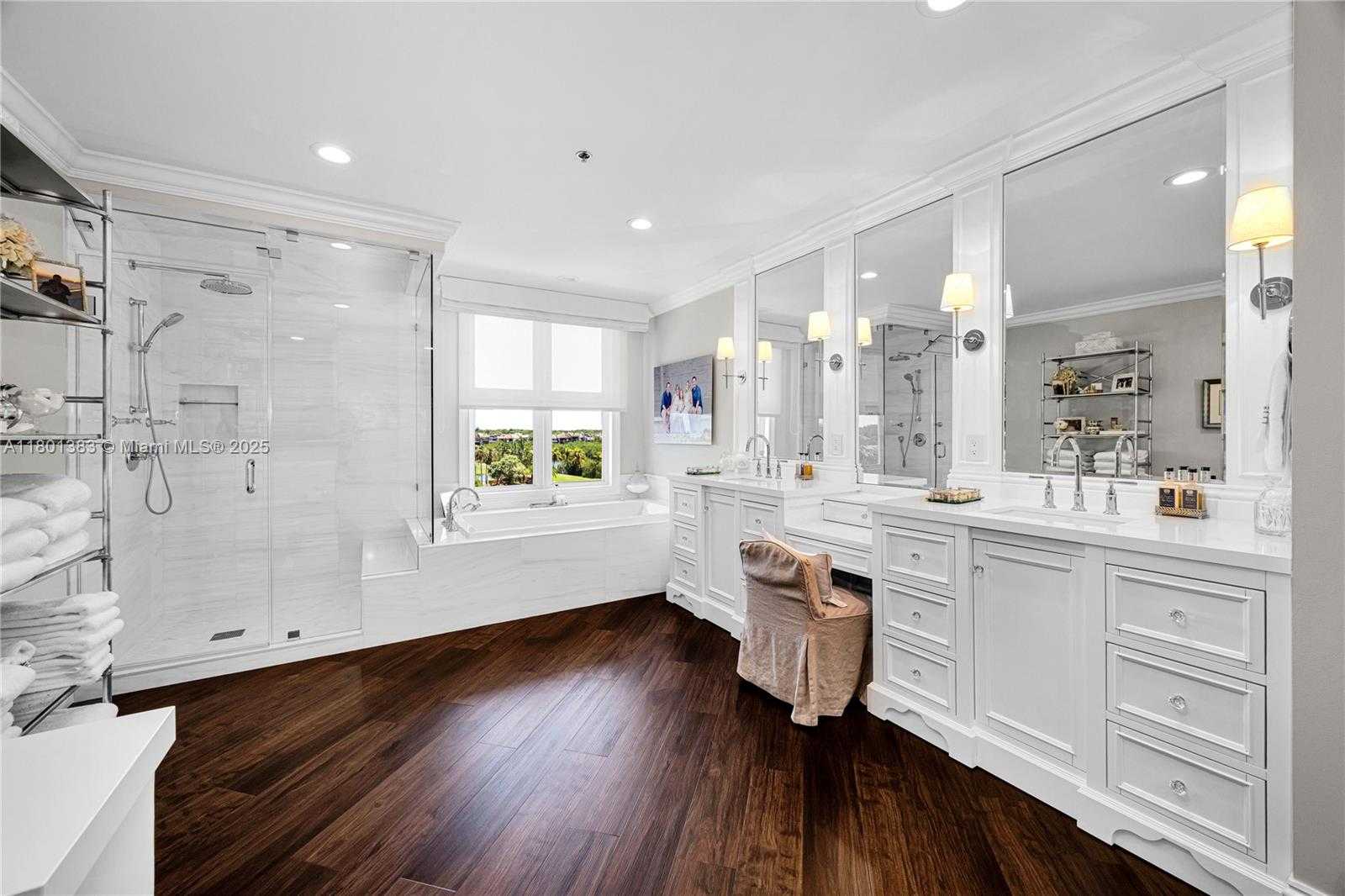 Small Image of 13647 DEERING BAY DR #142, Coral Gables Number 19