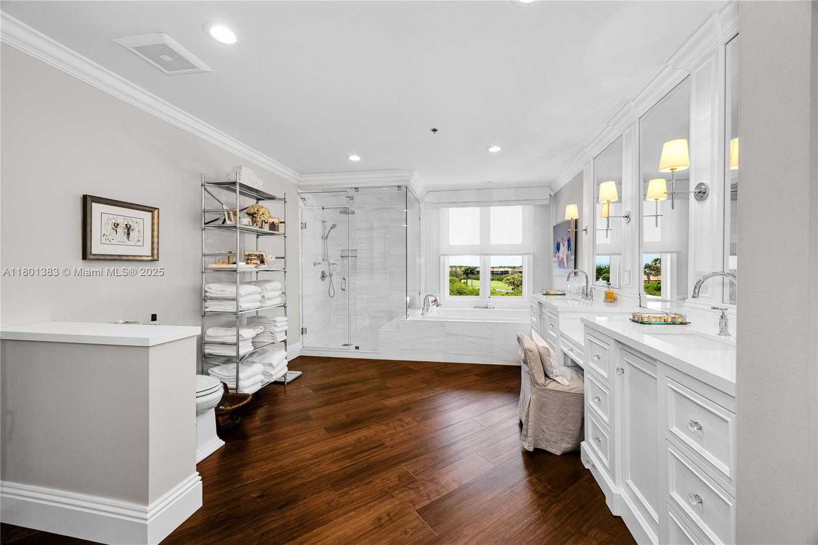 Small Image of 13647 DEERING BAY DR #142, Coral Gables Number 20