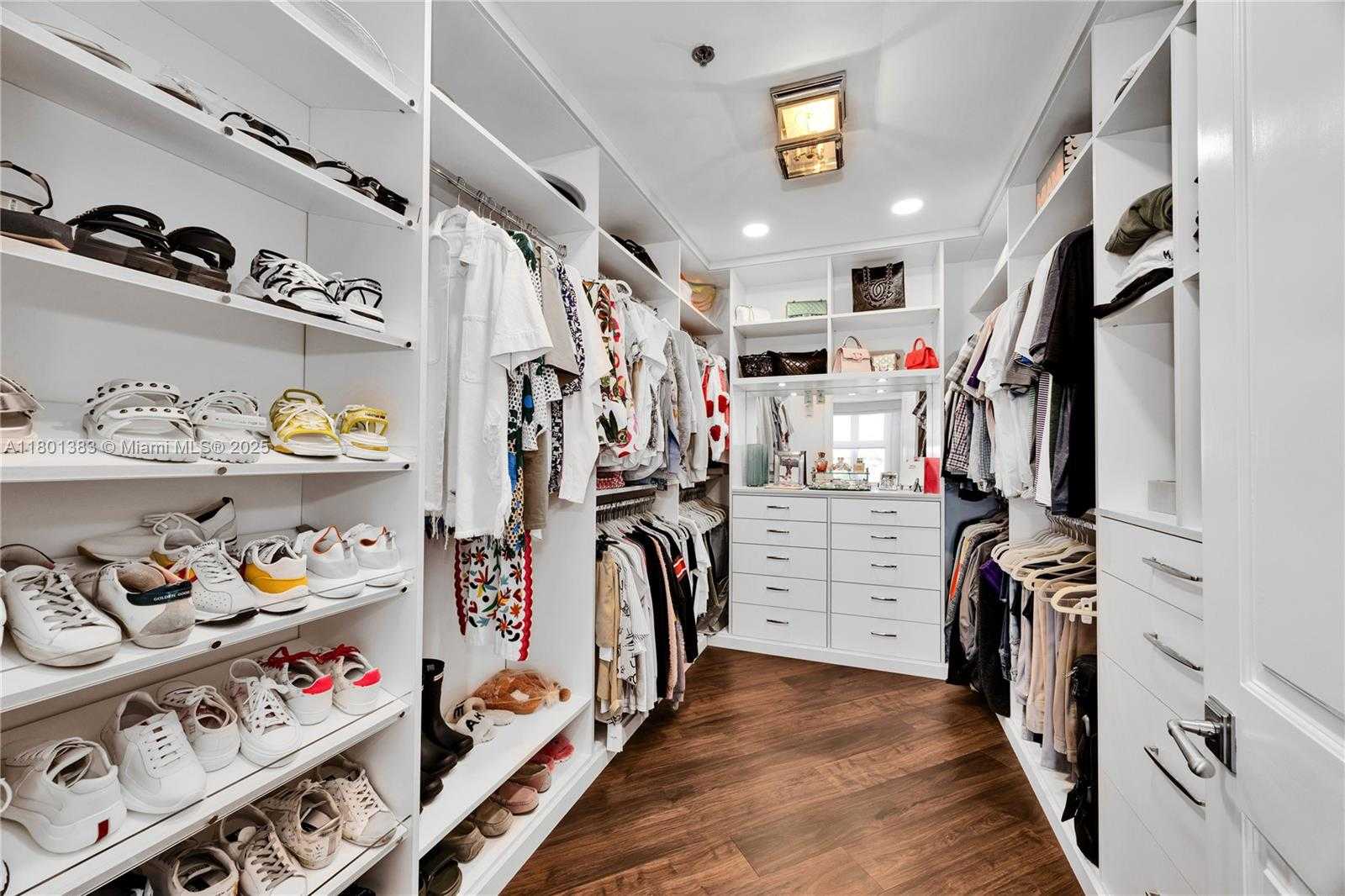 Small Image of 13647 DEERING BAY DR #142, Coral Gables Number 21