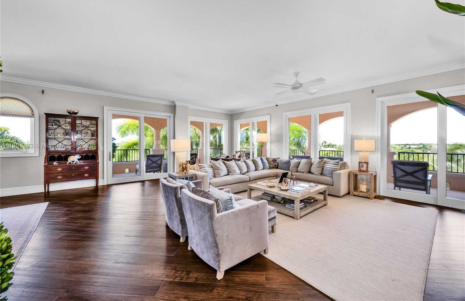 Small Image of 13647 DEERING BAY DR #142, Coral Gables Number 7