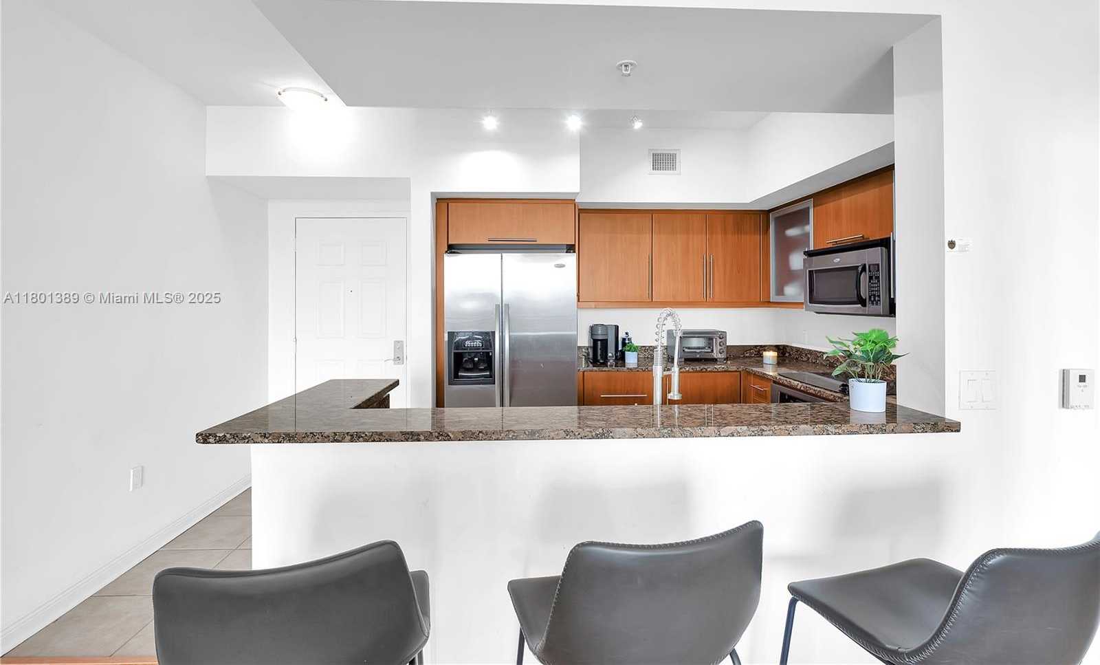 Small Image of 888 SOUTH DOUGLAS RD #910, Coral Gables Number 13