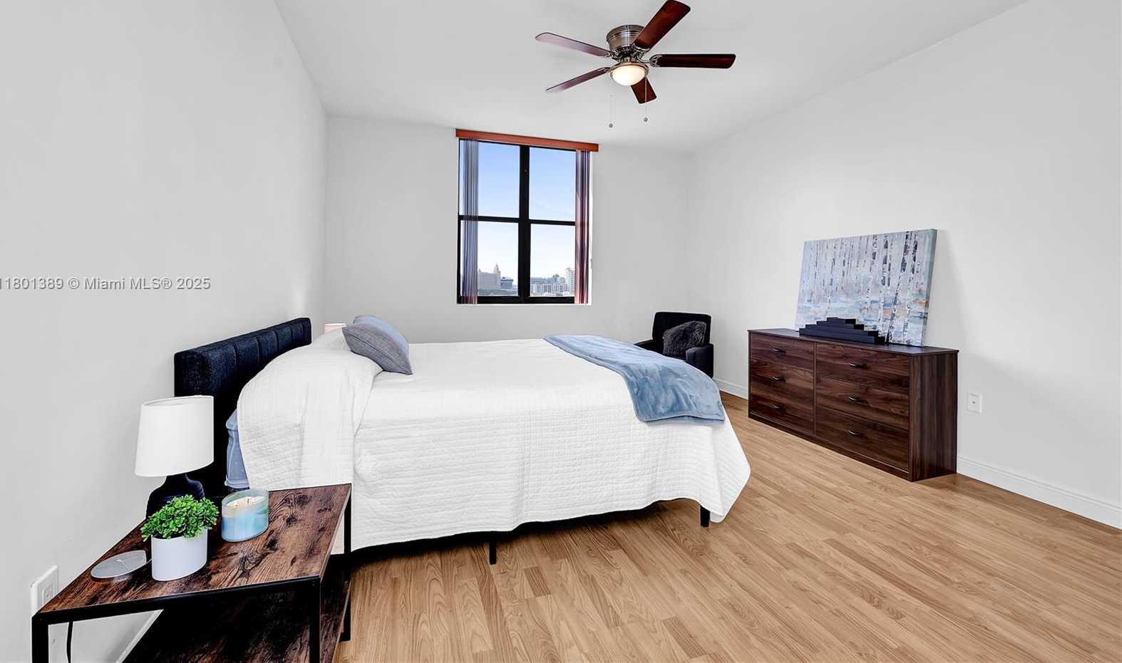 Small Image of 888 SOUTH DOUGLAS RD #910, Coral Gables Number 14