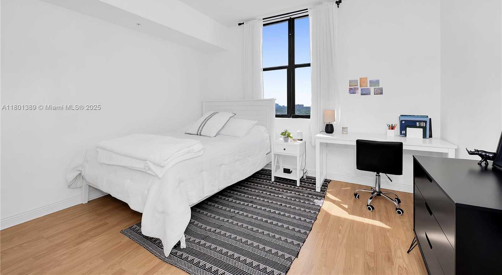 Small Image of 888 SOUTH DOUGLAS RD #910, Coral Gables Number 18