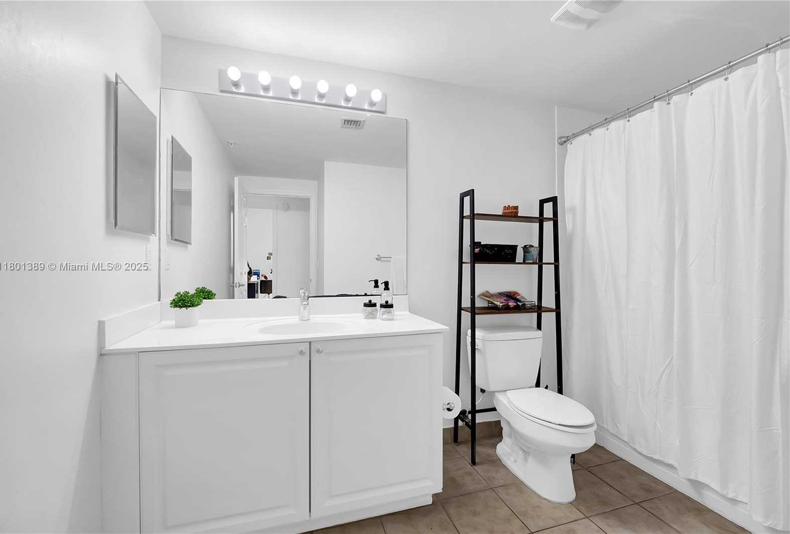 Small Image of 888 SOUTH DOUGLAS RD #910, Coral Gables Number 20