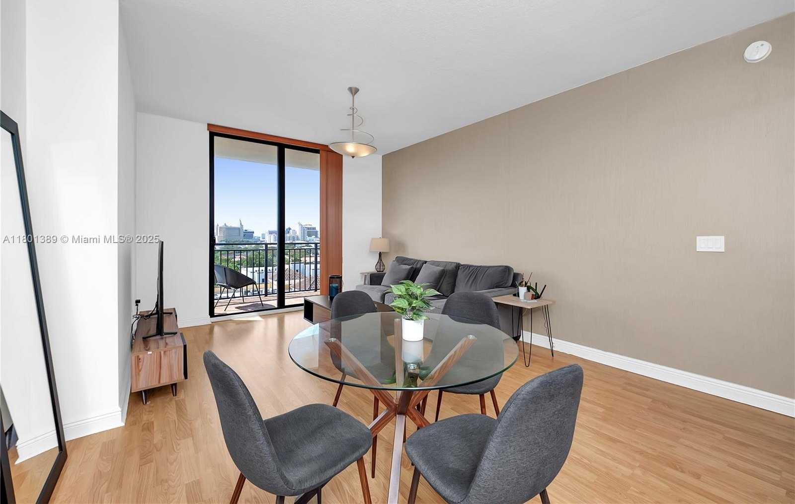 Small Image of 888 SOUTH DOUGLAS RD #910, Coral Gables Number 22