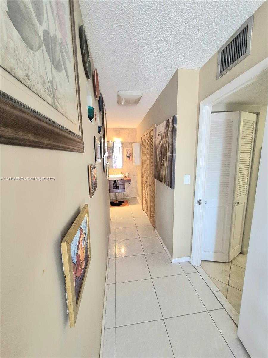 Small Image of 3800 SOUTH OCEAN DR #818, Hollywood Number 21