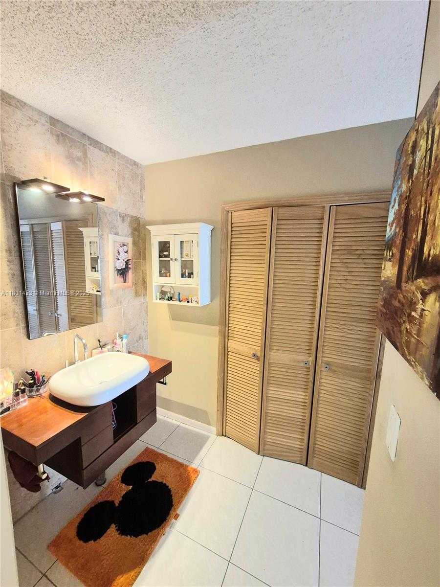 Small Image of 3800 SOUTH OCEAN DR #818, Hollywood Number 25