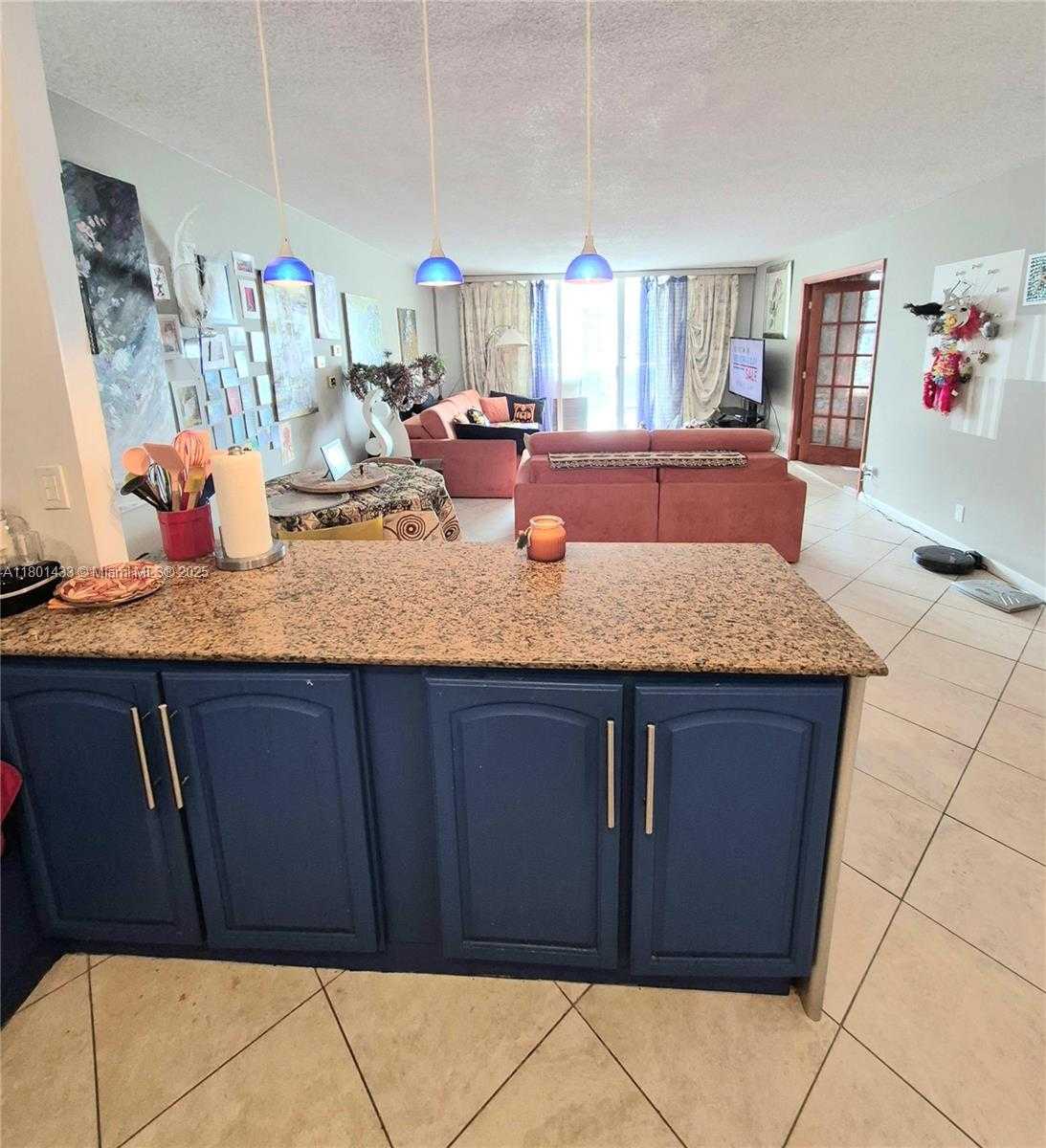 Small Image of 3800 SOUTH OCEAN DR #818, Hollywood Number 9
