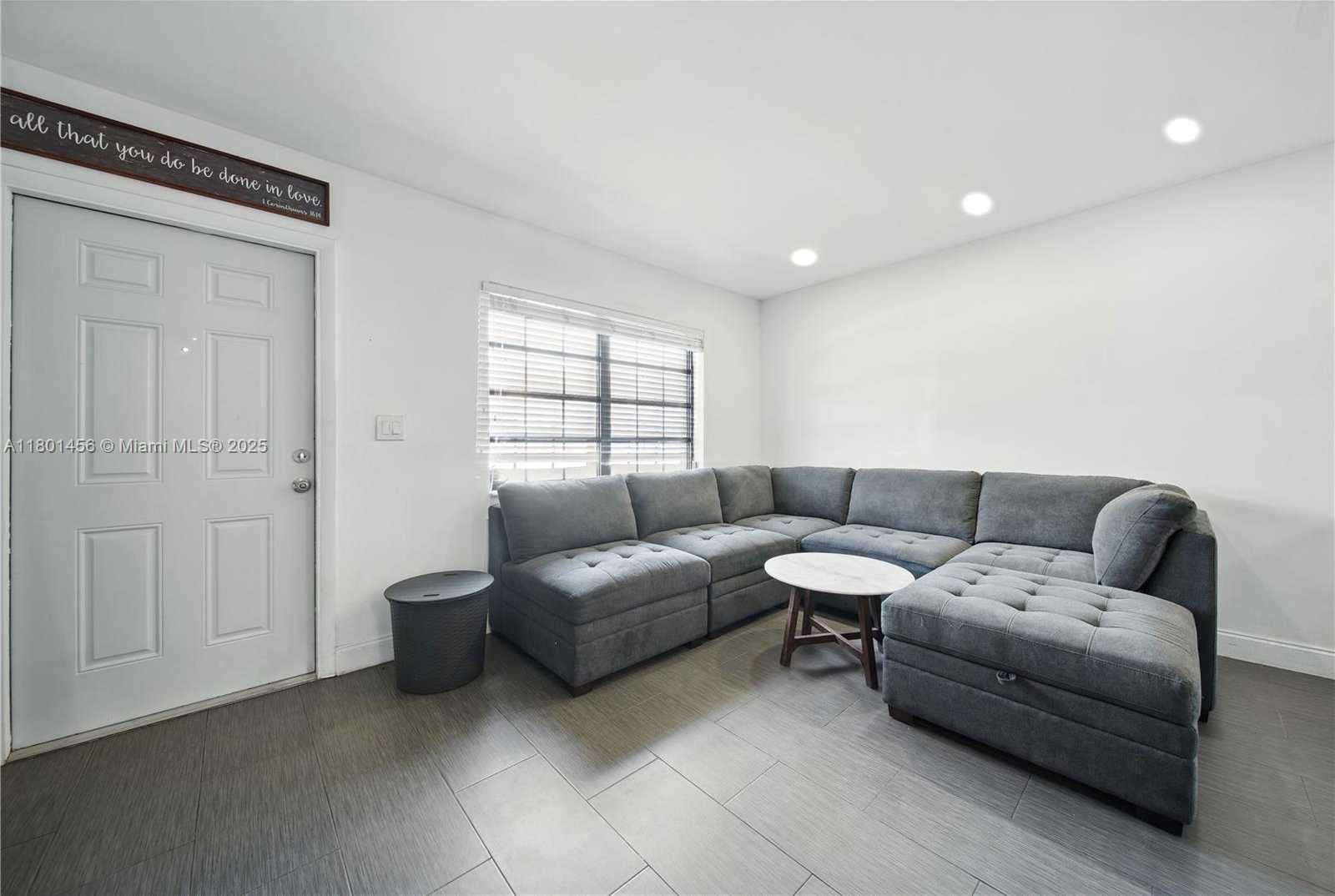 Small Image of 13344 SOUTH WEST 59TH LN, Miami Number 3