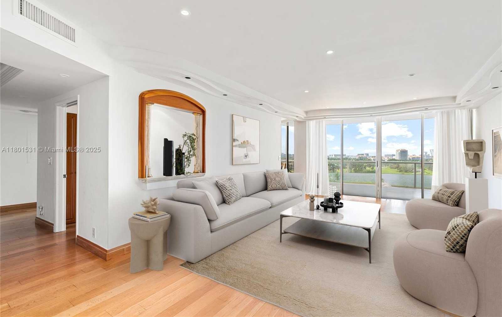 Small Image of 20281 EAST COUNTRY CLUB DR #909, Aventura Number 2