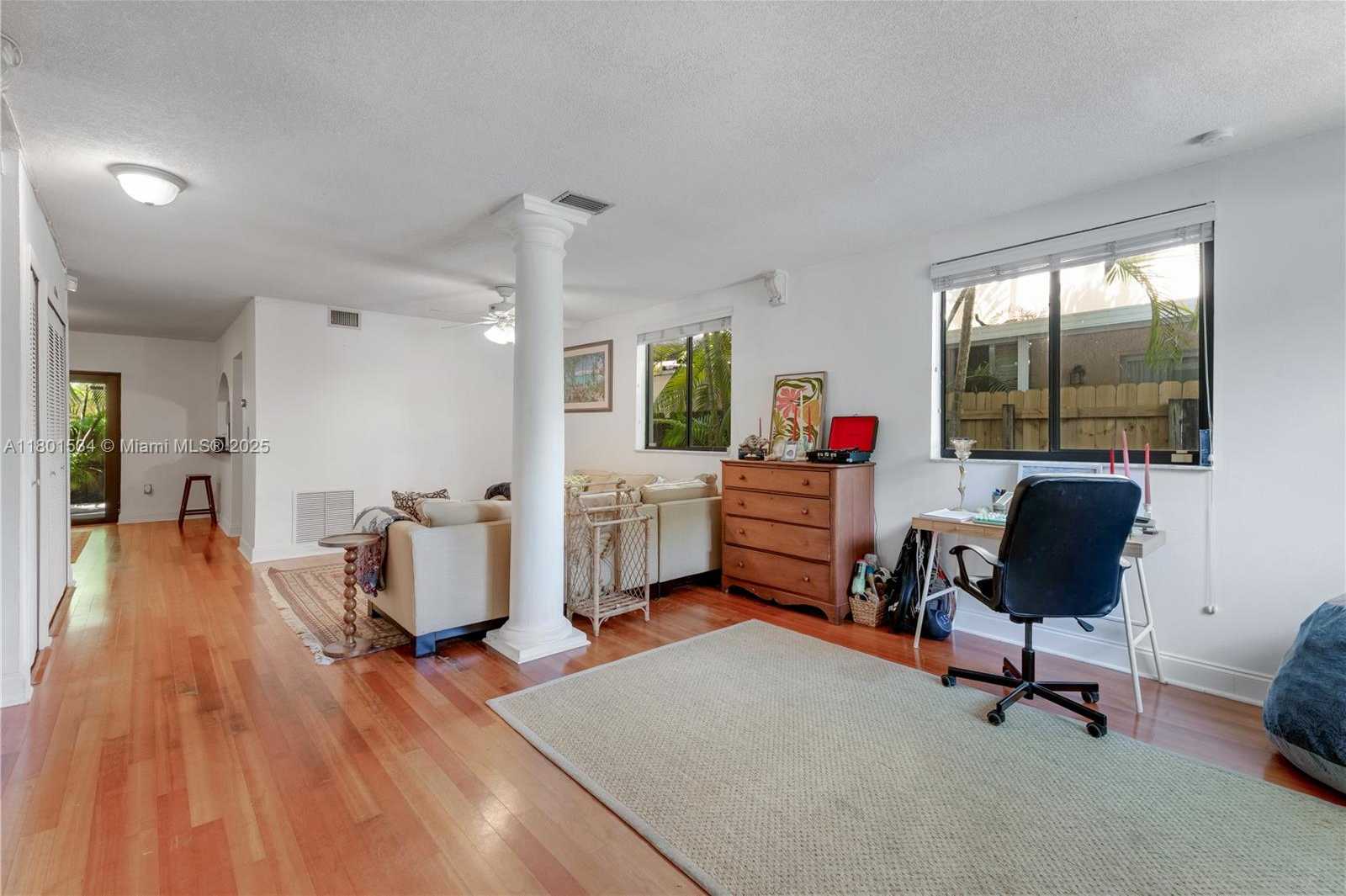 Small Image of 3182 DAY AVE, Coconut Grove Number 2