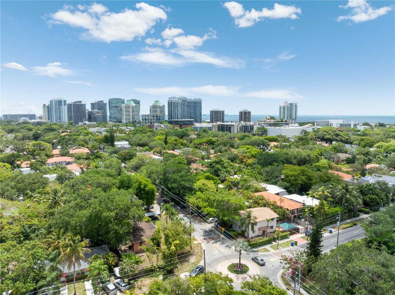 Small Image of 3182 DAY AVE, Coconut Grove Number 24