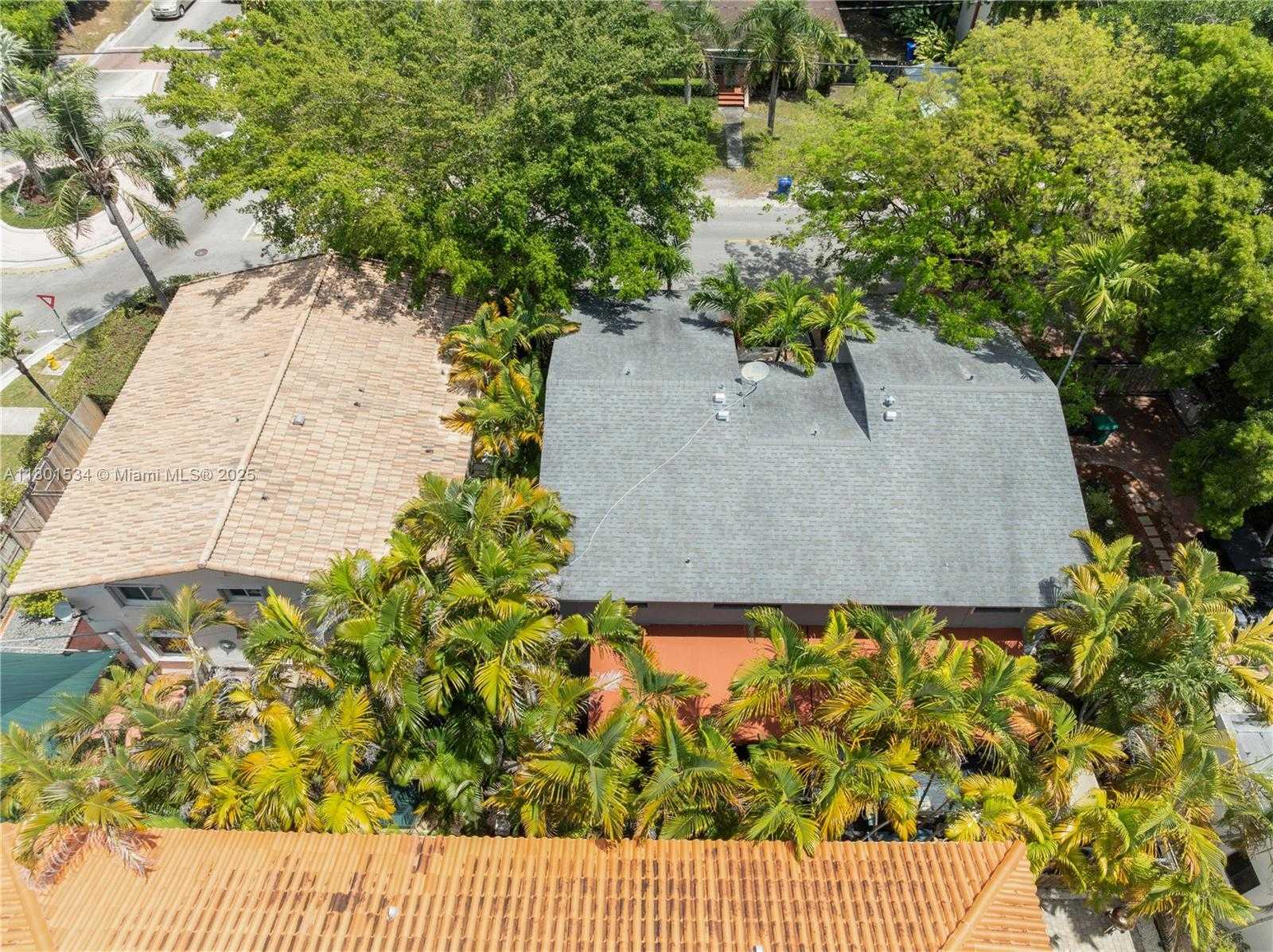 Small Image of 3182 DAY AVE, Coconut Grove Number 25