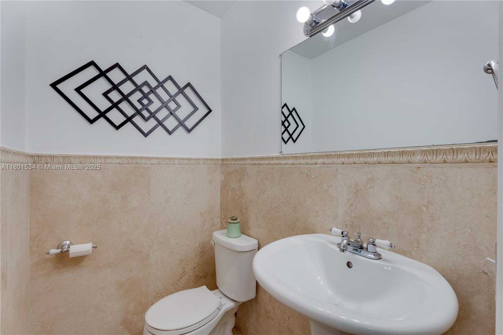 Small Image of 3182 DAY AVE, Coconut Grove Number 9