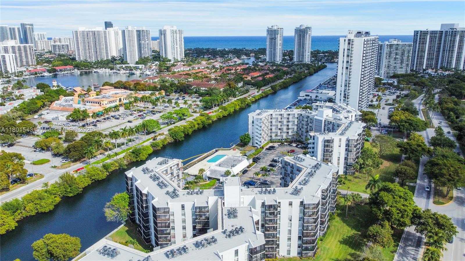 Small Image of 3401 NORTH COUNTRY CLUB DR #614, Aventura Number 16