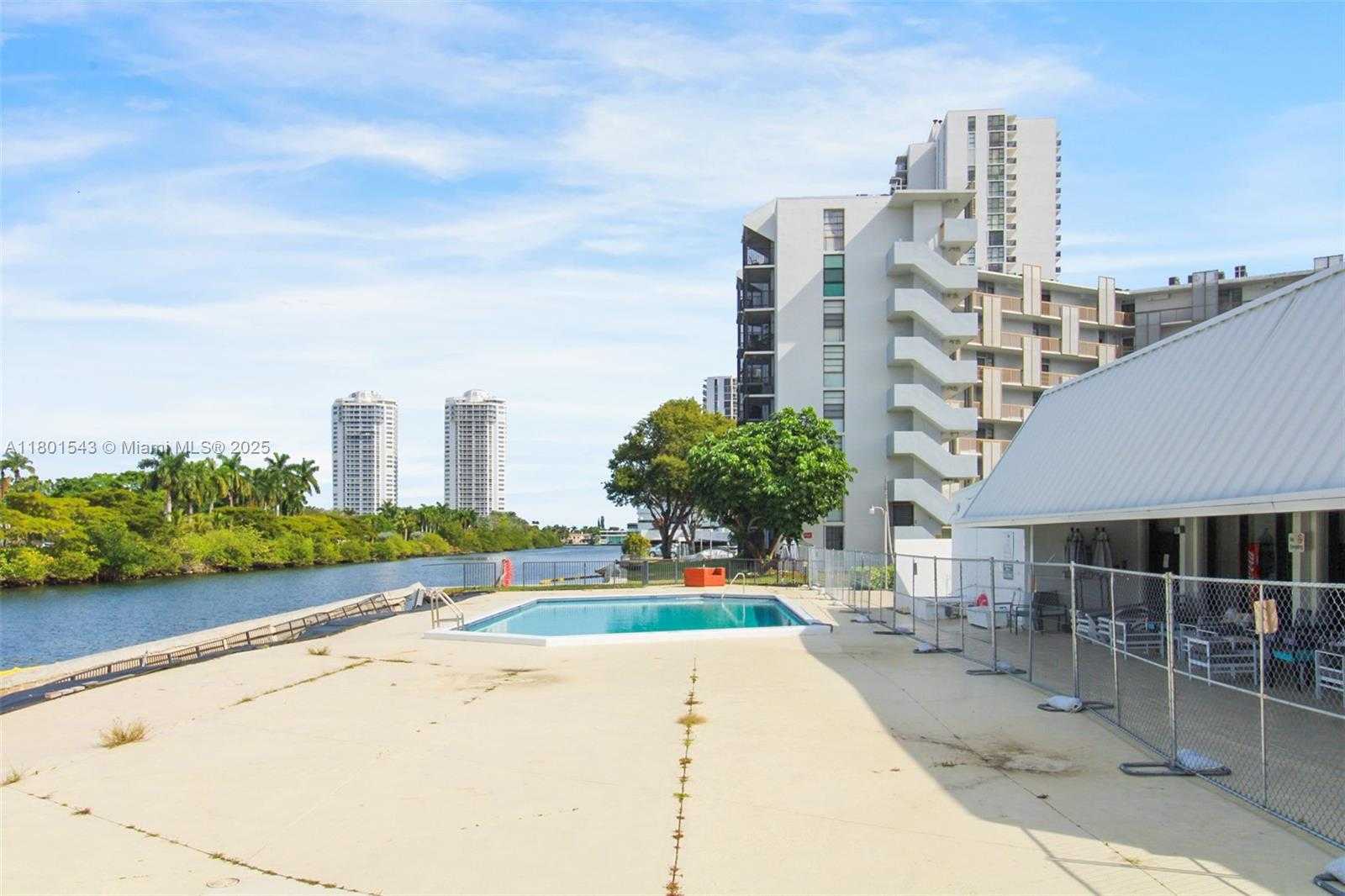 Small Image of 3401 NORTH COUNTRY CLUB DR #614, Aventura Number 18