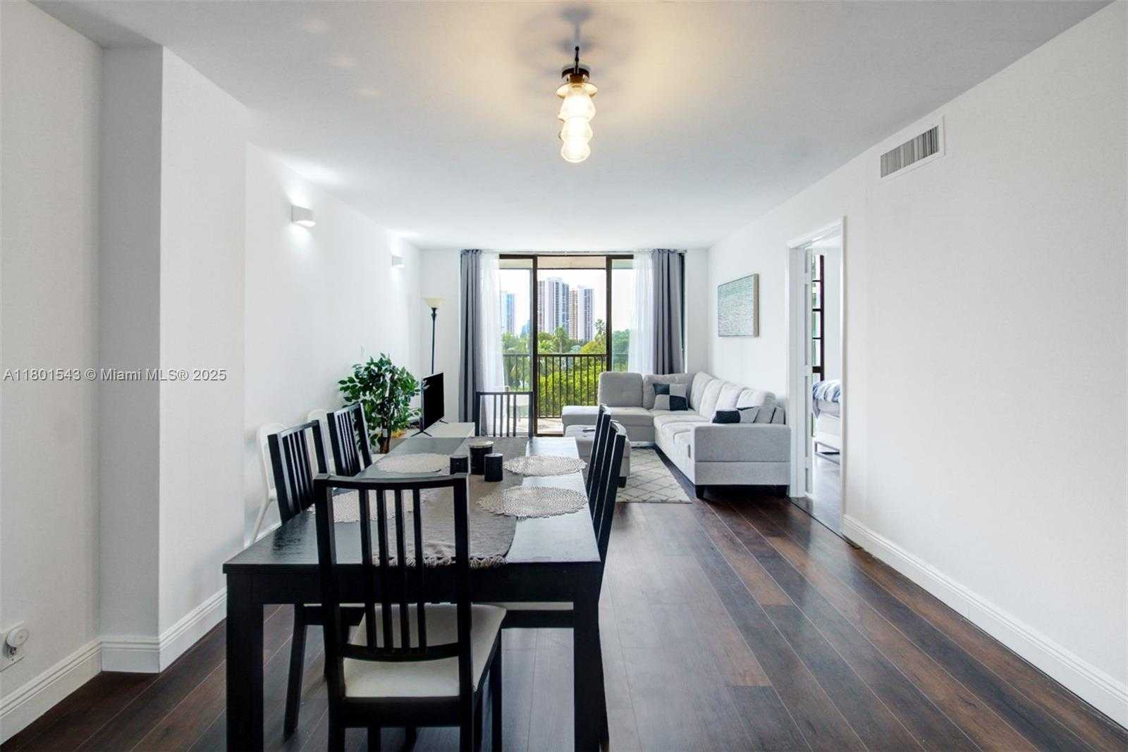 Small Image of 3401 NORTH COUNTRY CLUB DR #614, Aventura Number 5