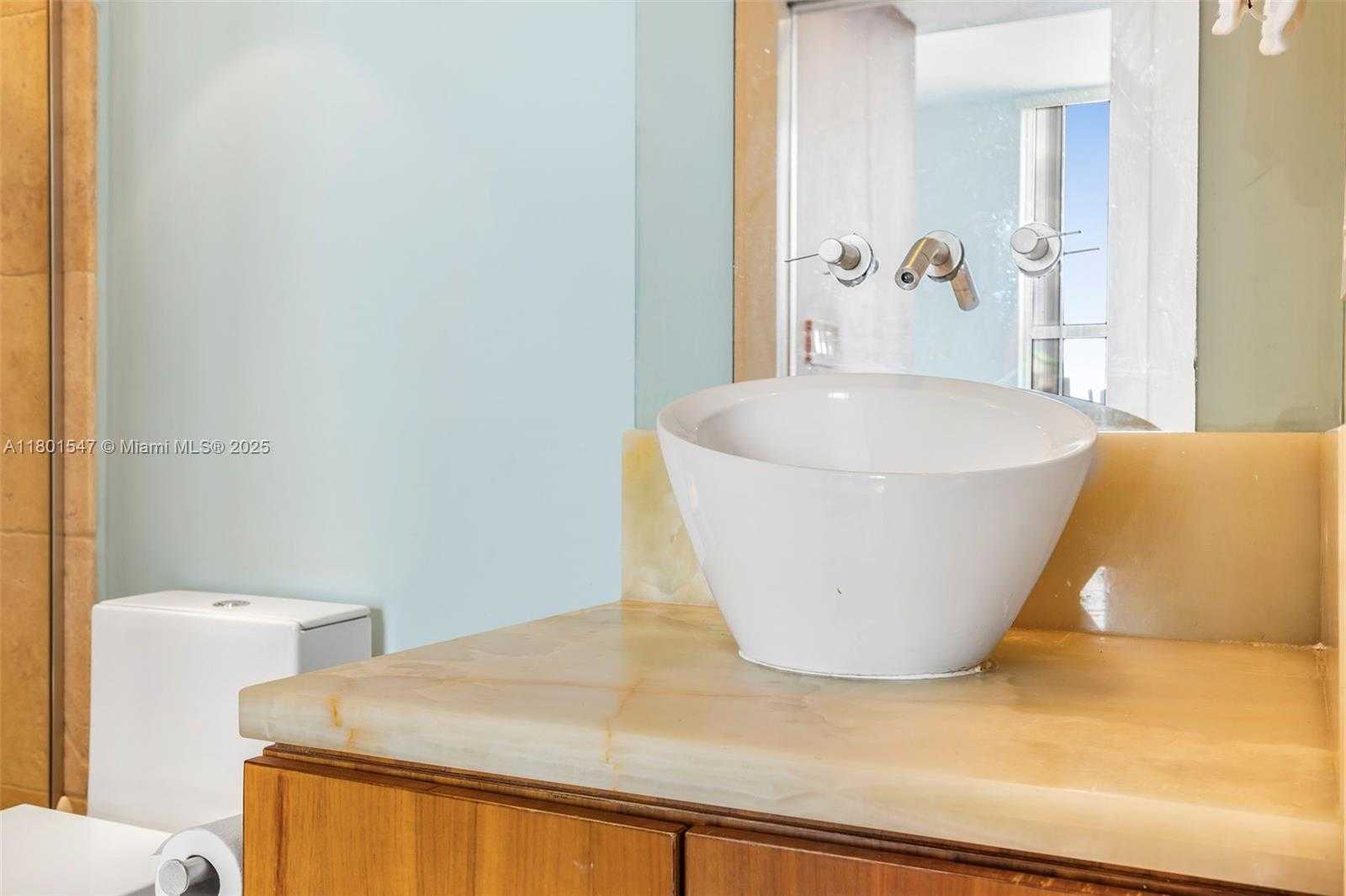 Small Image of 1155 BRICKELL BAY DR #PH204, Miami Number 18