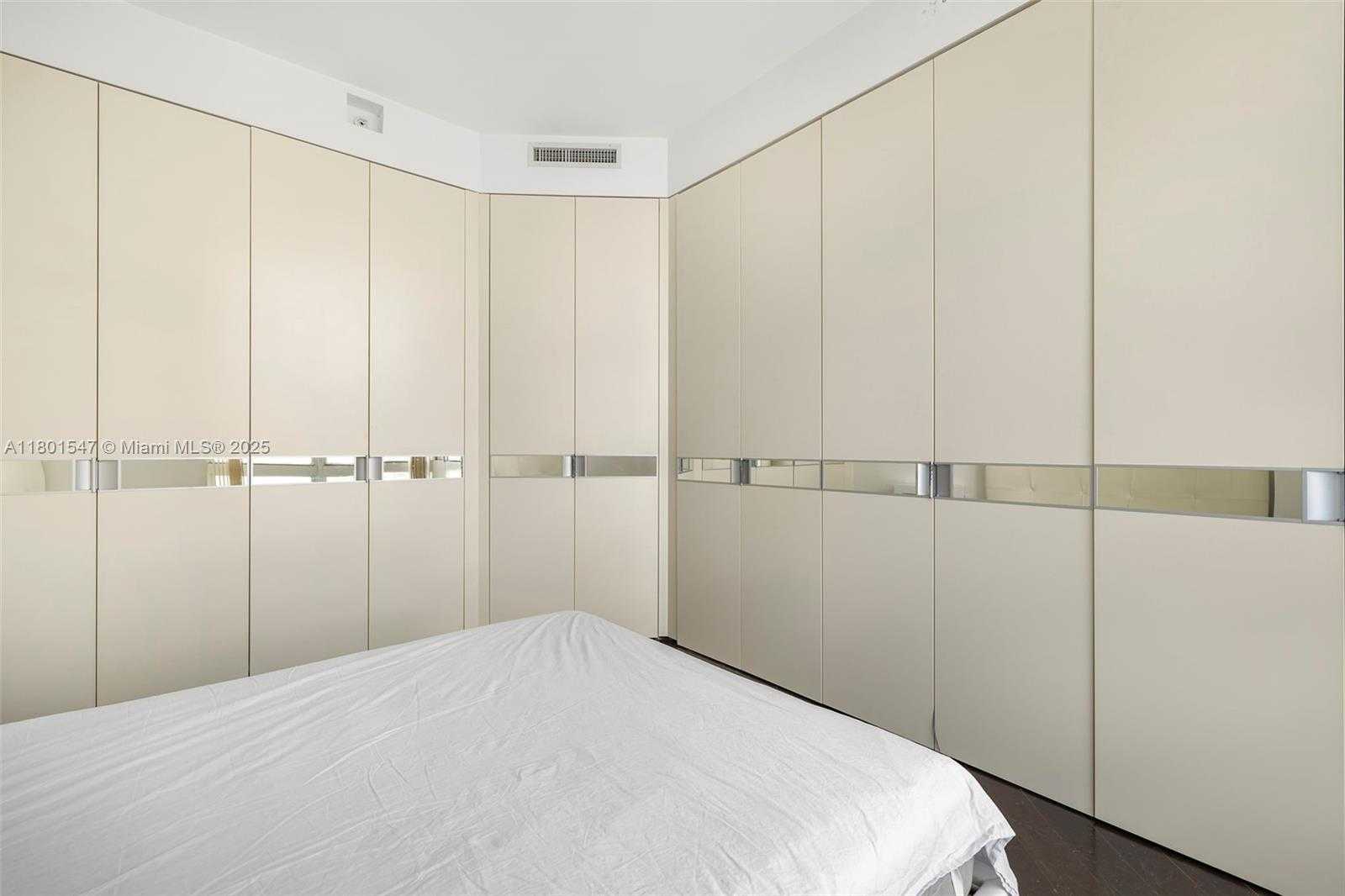 Small Image of 1155 BRICKELL BAY DR #PH204, Miami Number 24