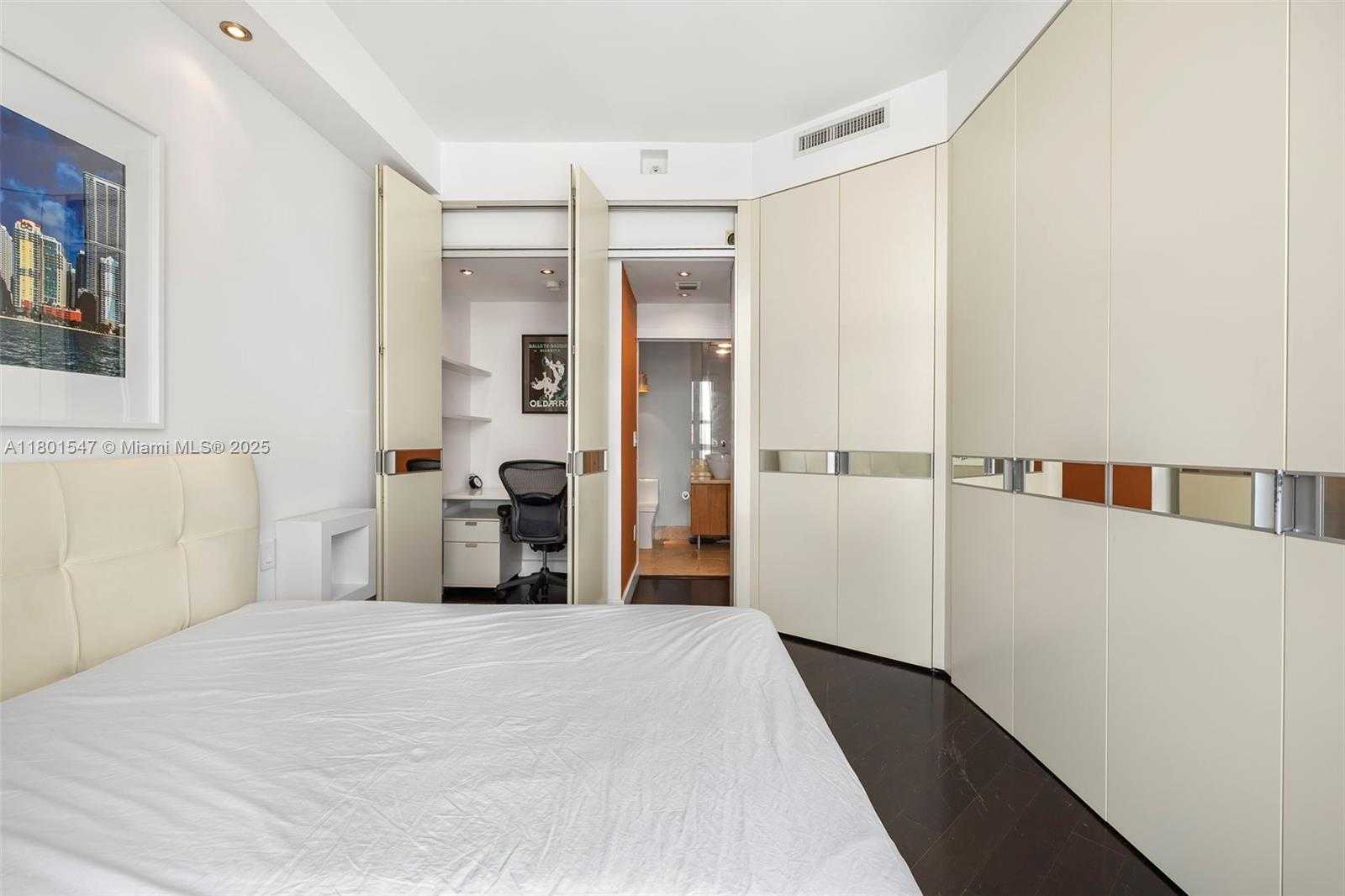 Small Image of 1155 BRICKELL BAY DR #PH204, Miami Number 27