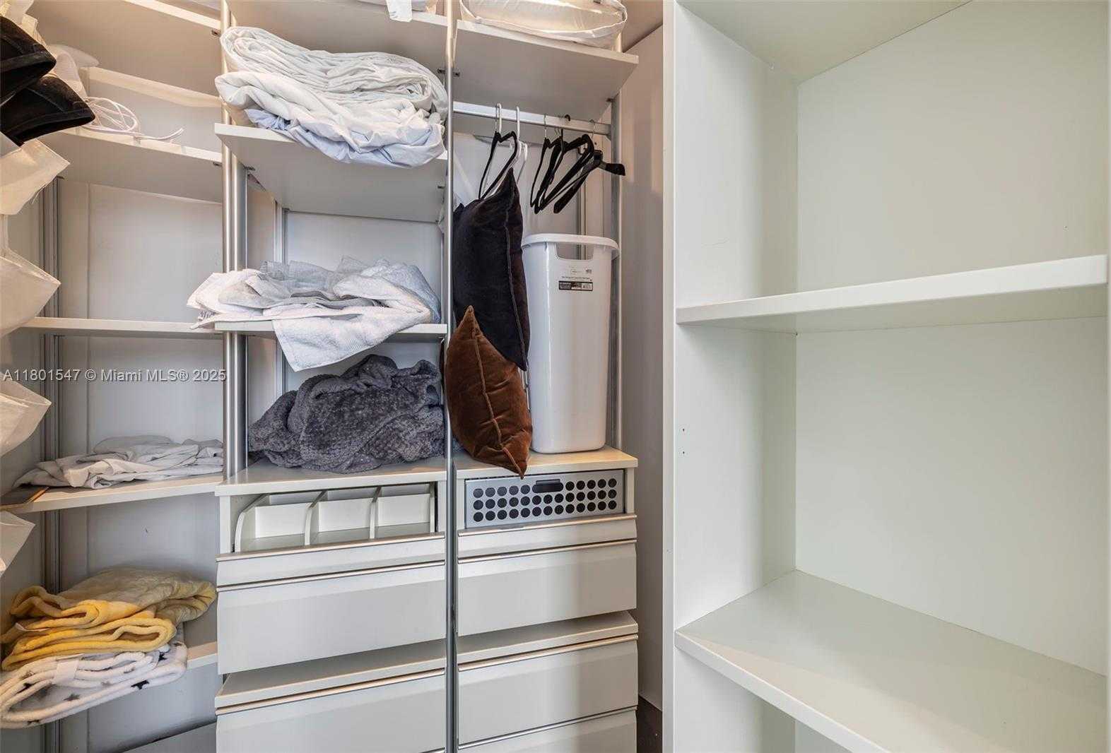Small Image of 1155 BRICKELL BAY DR #PH204, Miami Number 31