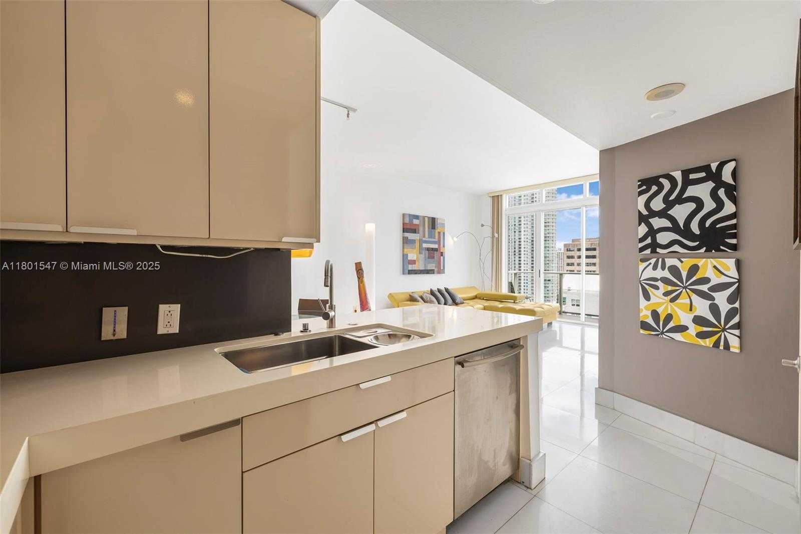 Small Image of 1155 BRICKELL BAY DR #PH204, Miami Number 9