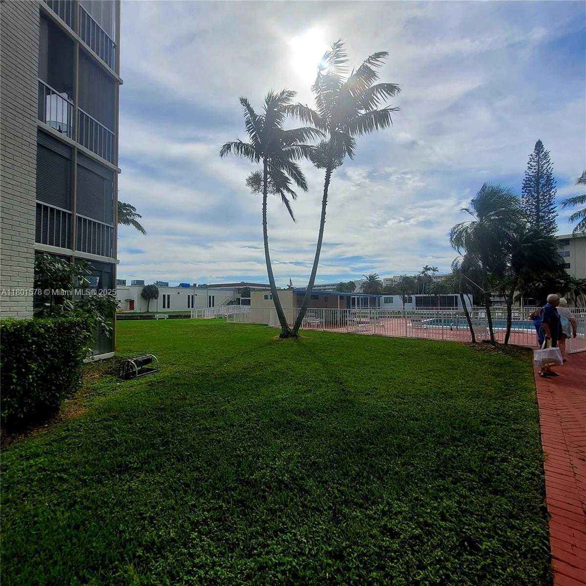Small Image of 2859 LEONARD DR #G106, Aventura Number 17