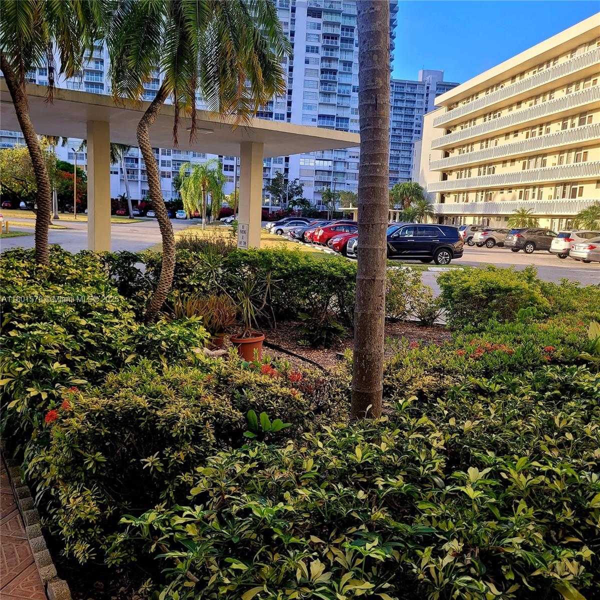 Small Image of 2859 LEONARD DR #G106, Aventura Number 21